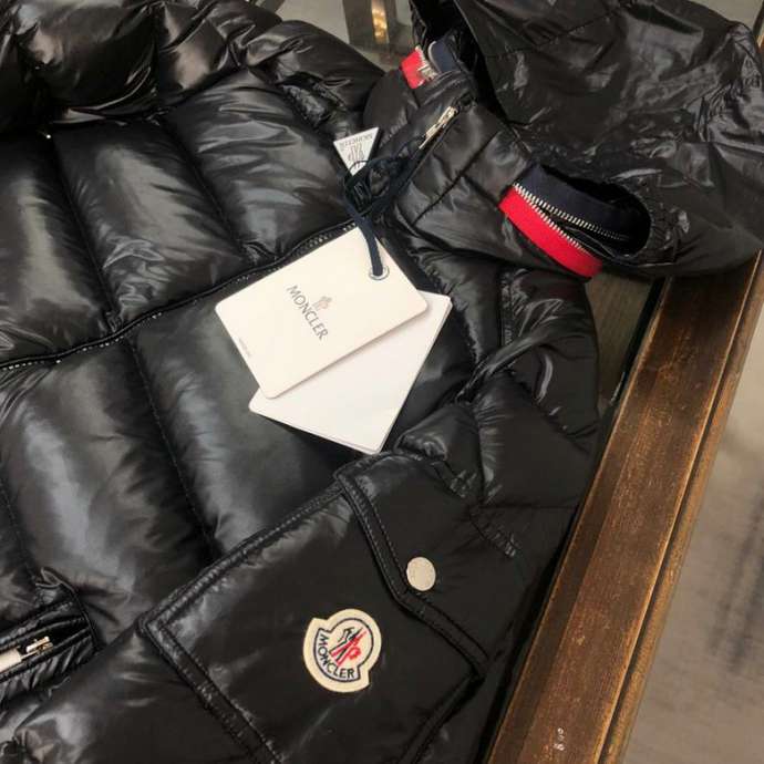 Picture of Moncler Down Jackets _SKUMonclersz1-5xxn849172